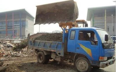 萬(wàn)人小區(qū)建筑垃圾清運(yùn)